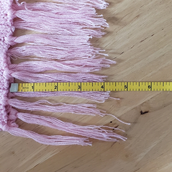 Light Pink Scarf with Ribbed Texture and Fringes - Picture 7 of 8